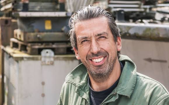 michael manousakis vermögen
